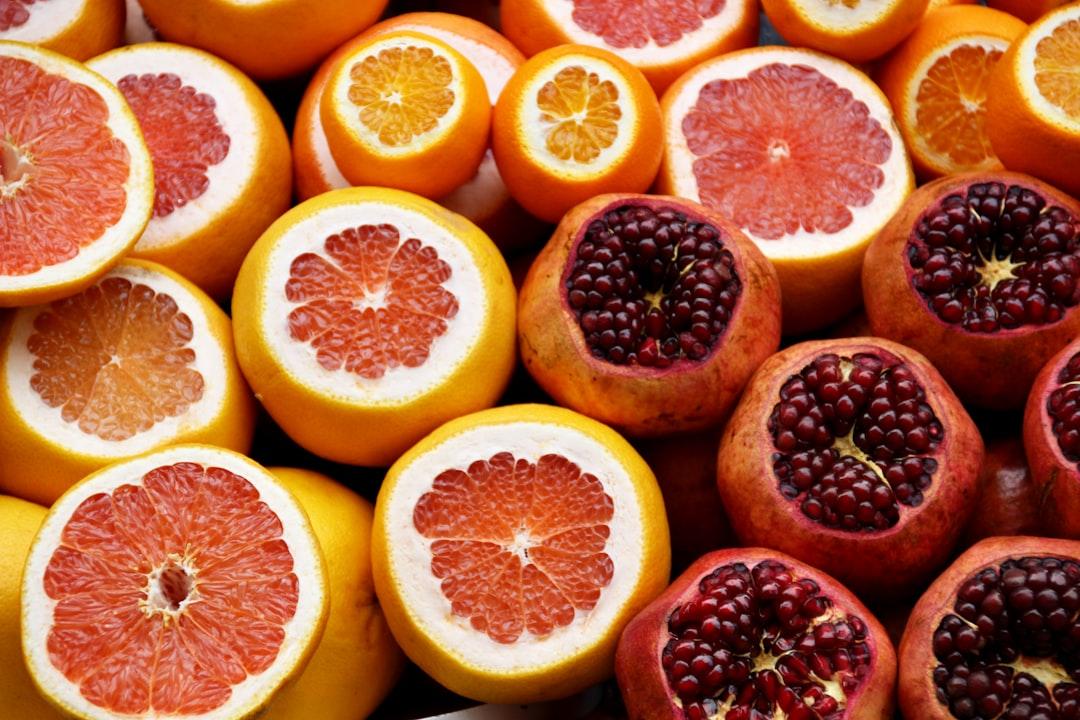 Pomegranate and orange fruits Phản Hồi Về Hướng Dẫn Điều Trị Đau Lưng Can Thiệp của BMJ Năm 2025: Góc Nhìn Đa Chiều